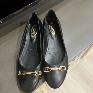 New Tod's Black Leather Flats with Gold Accent size 8